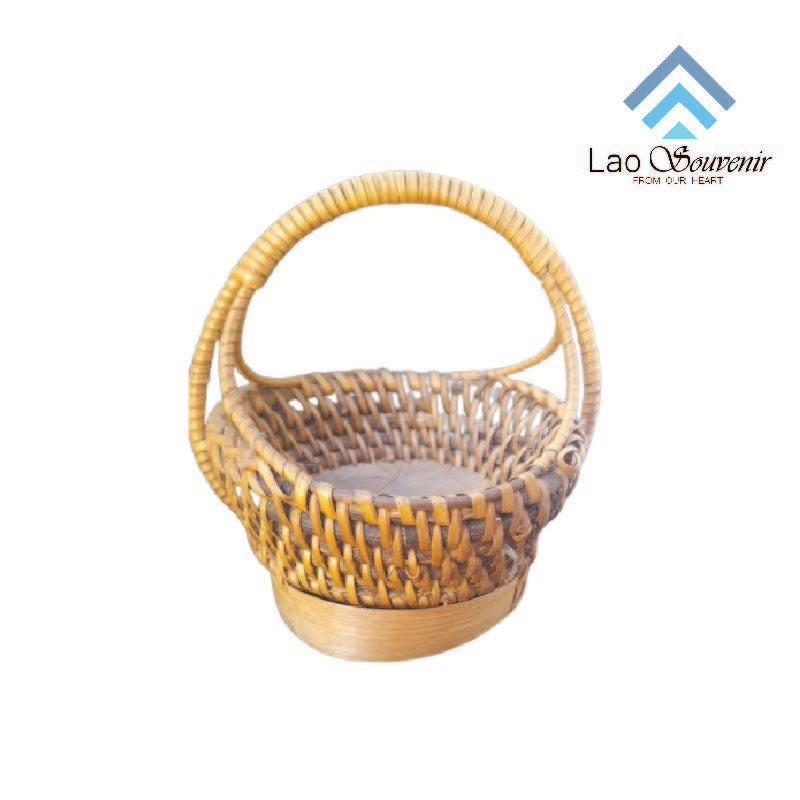 Panier laotien tissé à la main