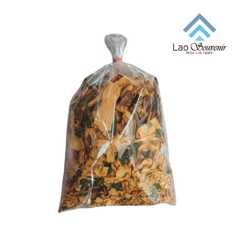 Bamboo Chips with Kaffir Leaves 300g bag