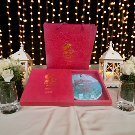 Koui Ing Tea Gift Box 300g Red Tea with gift Paper Bag